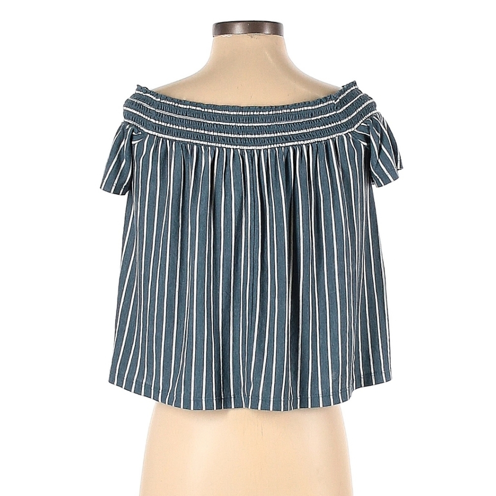 American Eagle Outfitters off the shoulder blouse top Size S/P